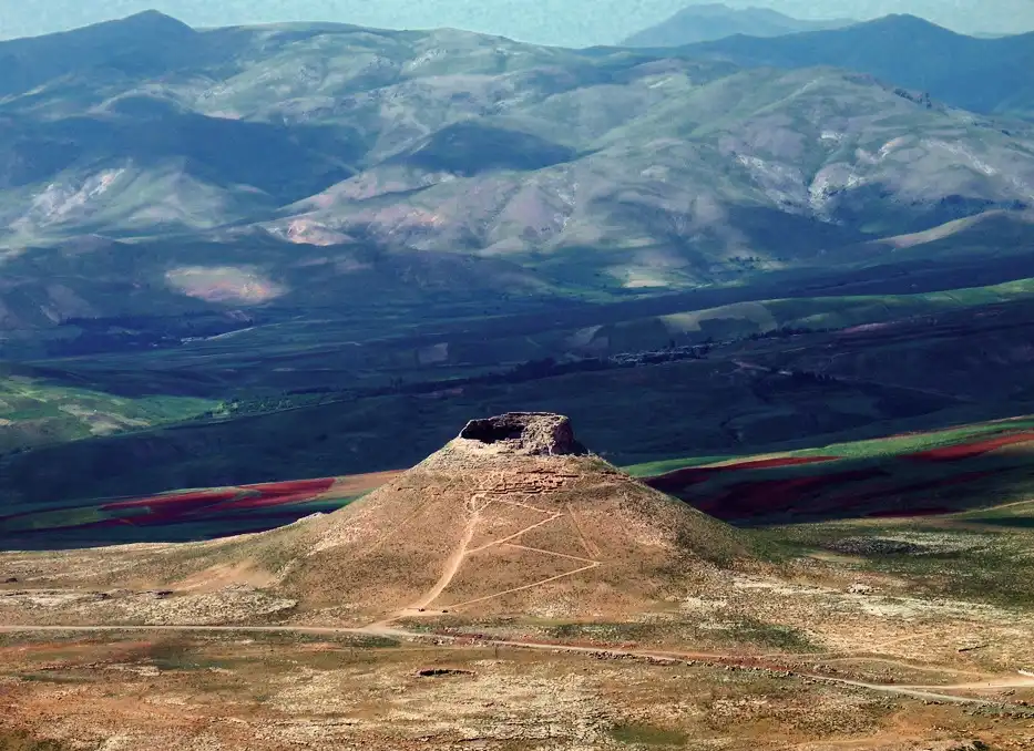 Takht-e Soleyman